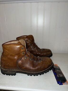 Raichle Switzerland woman’s 10.5 or men’s 8 hiking boots